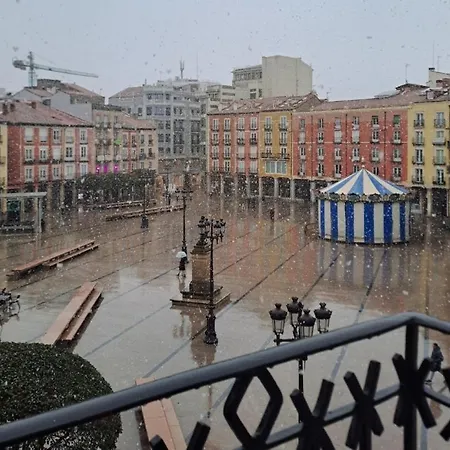 Piso Turistico Laursi Apartment Burgos