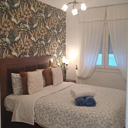 شقة Piso Turistico Laursi *